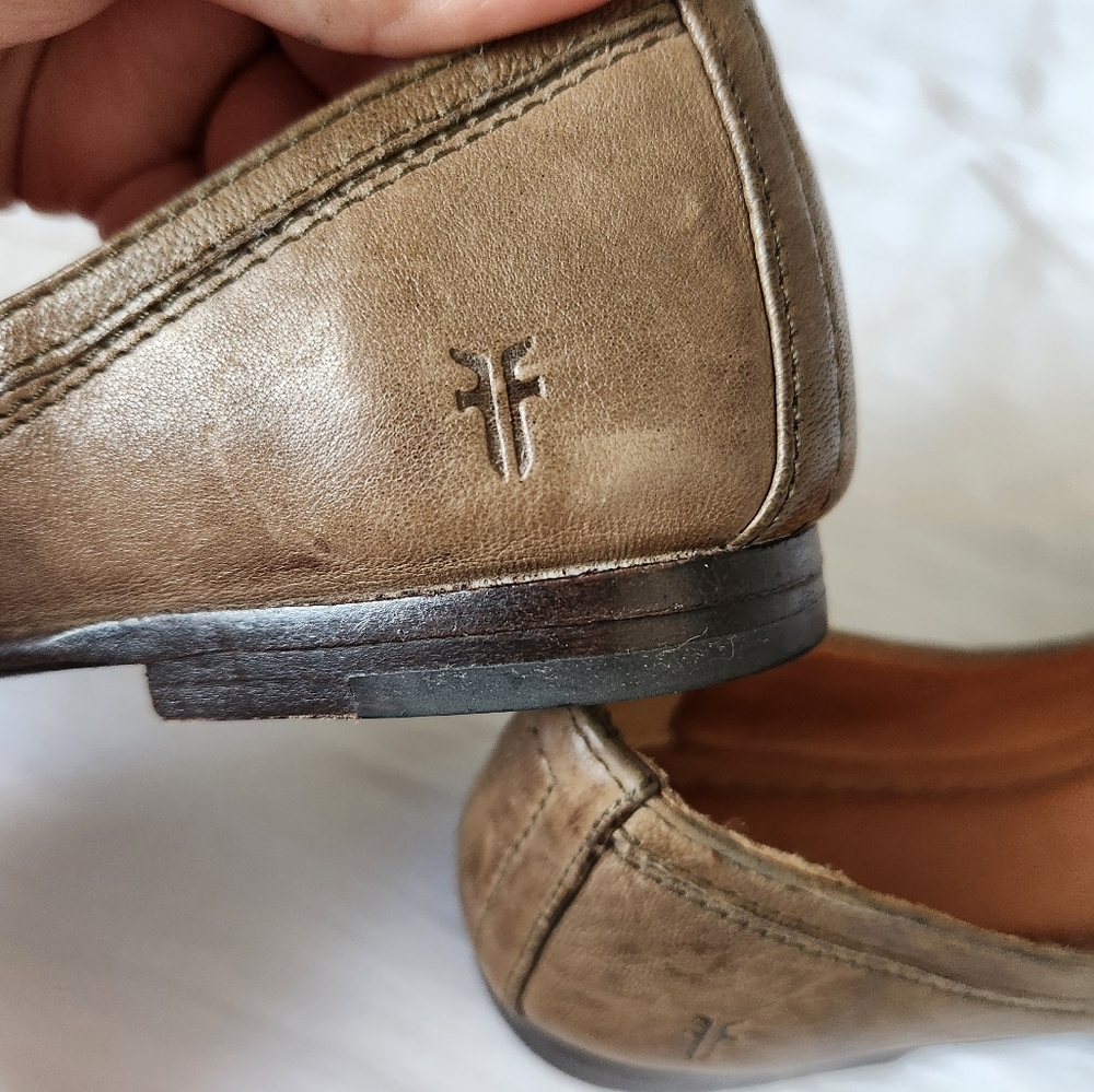 Frye Carson Leather Womens Flats Size 6B Color Sage / Light Brown - Picture 8 of 8
